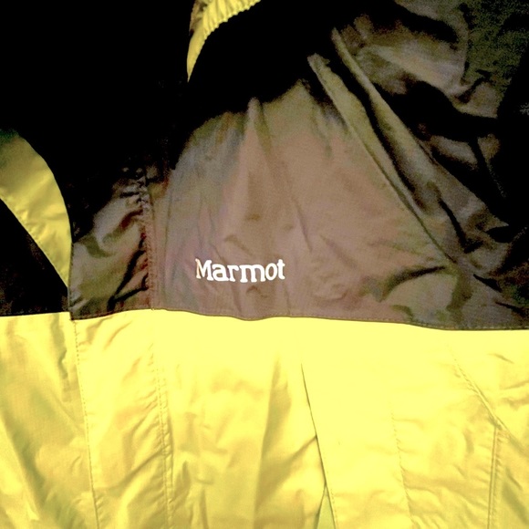 Boy’s Marmot Nylon hooded windbreaker - Picture 3 of 7